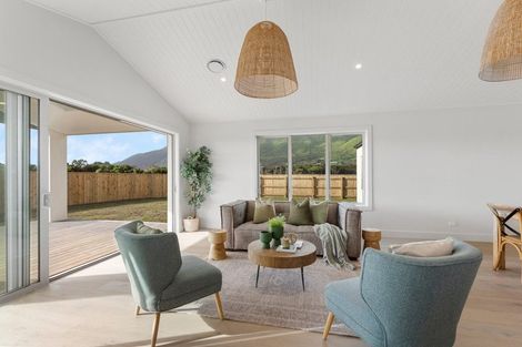 Photo of property in 7 Pihoihoi Close, Waikanae, 5036