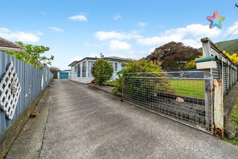 Photo of property in 52 Russell Road, Wainuiomata, Lower Hutt, 5014