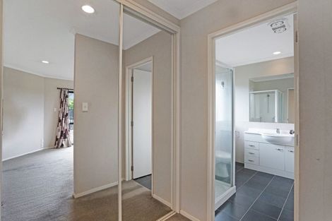 Photo of property in 33 Fergy Crescent, Wattle Downs, Auckland, 2103