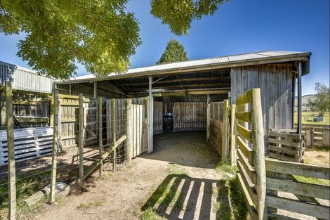 Photo of property in 32 Poukawa Road, Poukawa, Hastings, 4178