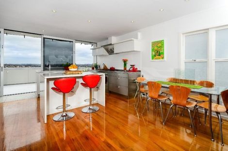 Photo of property in 148 Luckens Road, West Harbour, Auckland, 0618