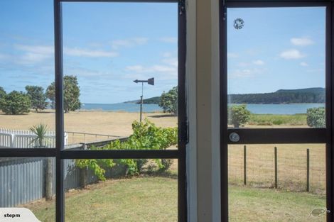 Photo of property in 64 Maunsell Road, Port Waikato, Tuakau, 2695