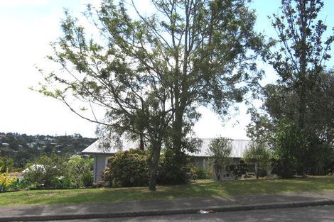 Photo of property in 2/25 Holt Avenue, Torbay, Auckland, 0630