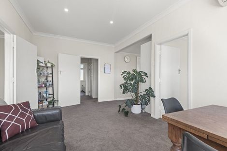 Photo of property in 8 Walton Street, Bulls, 4818