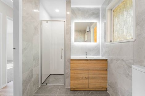 Photo of property in 76 Salamanca Road, Sunnynook, Auckland, 0620