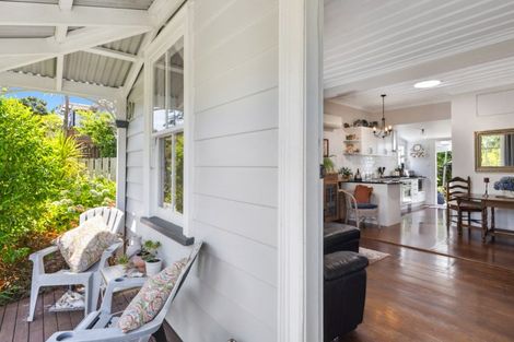 Photo of property in 15 Pomare Road, Russell, 0202