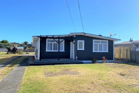Photo of property in 11 Konini Street, Tawhero, Whanganui, 4501