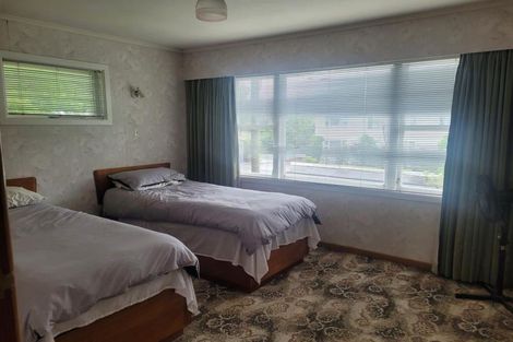 Photo of property in 221 Tukapa Street, Westown, New Plymouth, 4310