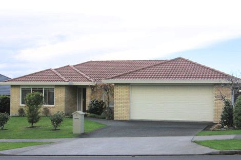 Photo of property in 6 Ridgefield Lane, East Tamaki Heights, Auckland, 2016