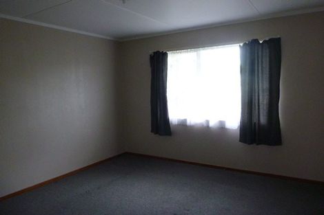 Photo of property in 1 Yates Street, Otaki Beach, Otaki, 5512