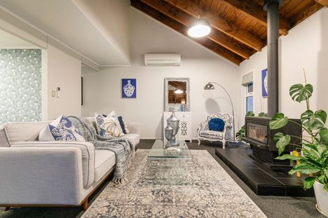 Photo of property in 21 Hebron Road, Waiake, Auckland, 0630