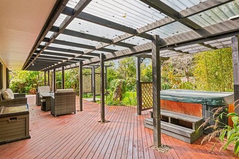 Photo of property in 35 Greenaway Road, Waikanae, 5036