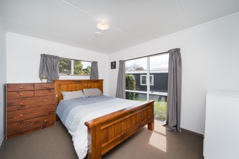 Photo of property in 97 Hillcrest Drive, Kelvin Grove, Palmerston North, 4414