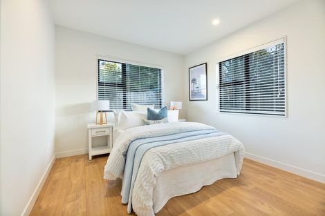 Photo of property in 18a Lydford Place, Glendene, Auckland, 0602