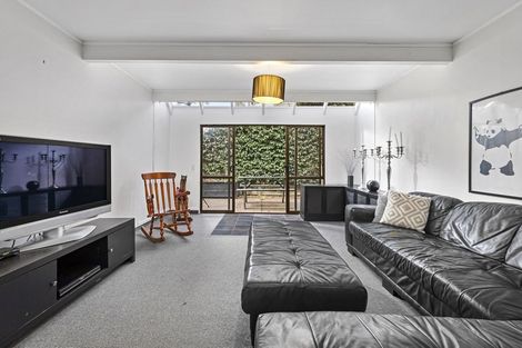 Photo of property in 19 Tiri View Place, Waiake, Auckland, 0630