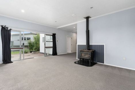Photo of property in 42 Wyndham Street, Carterton, 5713