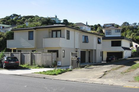 Photo of property in 164b Newlands Road, Newlands, Wellington, 6037