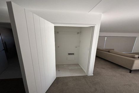 Photo of property in 268a Courtenay Street, Strandon, New Plymouth, 4312