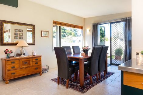 Photo of property in 1 Palmbrook Avenue, Havelock North, 4130