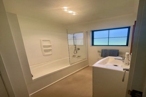 Photo of property in 47 Kebbell Terrace, Ohau, Levin, 5570