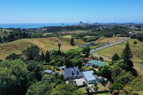 Photo of property in 529 South Road, Omata, New Plymouth, 4374