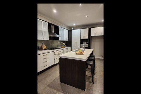 Photo of property in 29 Dressage Lane, Greenhithe, Auckland, 0632