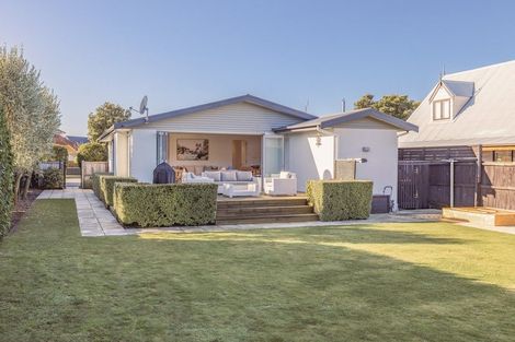 Photo of property in 23 Celia Street, Redcliffs, Christchurch, 8081