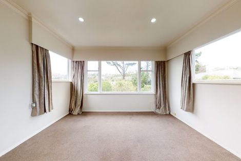 Photo of property in 26 Robert Street, Newlands, Wellington, 6037