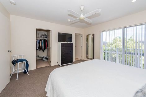 Photo of property in 7/78 Fernhill Way, Oteha, Auckland, 0632