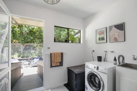 Photo of property in 76 Khandallah Road, Ngaio, Wellington, 6035