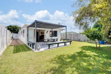 Photo of property in 21 Caulfield Place, Nawton, Hamilton, 3200
