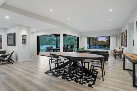 Photo of property in 204 Bond Street, Whangamata, 3620