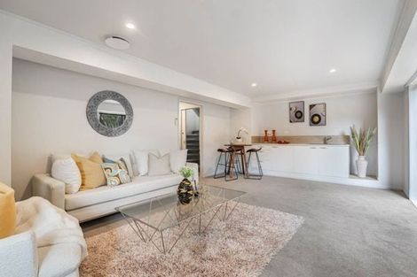 Photo of property in 21 Homewood Place, Chatswood, Auckland, 0626