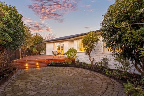 Photo of property in 14 Ron Place, Bishopdale, Christchurch, 8051