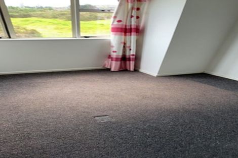 Photo of property in 20 Rosandich Drive, Sunnyvale, Auckland, 0612