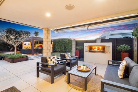 Photo of property in 33 Oak Tree Lane, Rolleston, 7614