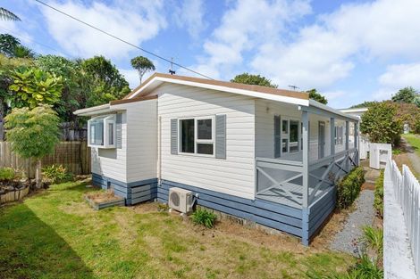 Photo of property in 8b Gavin Road, Raumati Beach, Paraparaumu, 5032