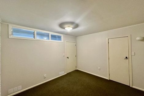 Photo of property in 60 Edmonton Road, Henderson, Auckland, 0612