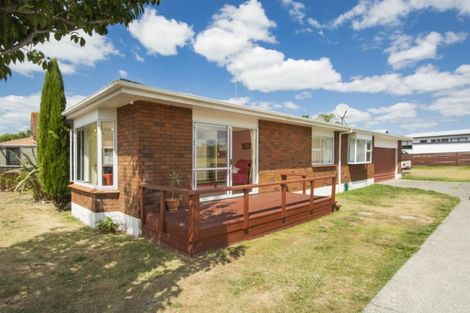 Photo of property in 32 Topaz Drive, Papamoa Beach, Papamoa, 3118