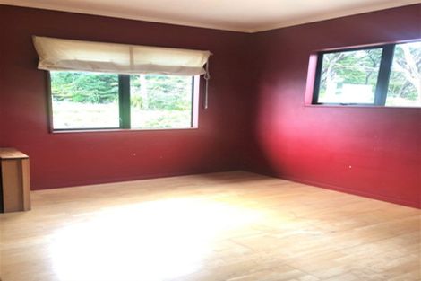 Photo of property in 120 Caton Road, Waitakere, Henderson, 0782