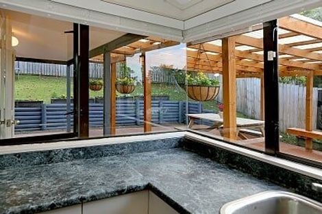 Photo of property in 48 Vintage Drive, Henderson, Auckland, 0612