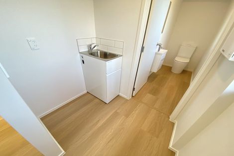 Photo of property in 119b Lynn Road, Bayview, Auckland, 0629