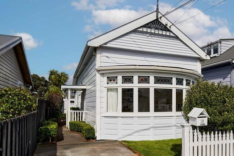 Photo of property in 18 Beach Street, Petone, Lower Hutt, 5012