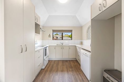 Photo of property in 2/57b Cashmere Road, Cashmere, Christchurch, 8022