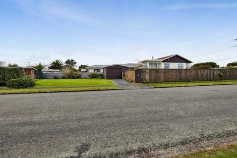 Photo of property in 82 Puriri Street, Hawera, 4610