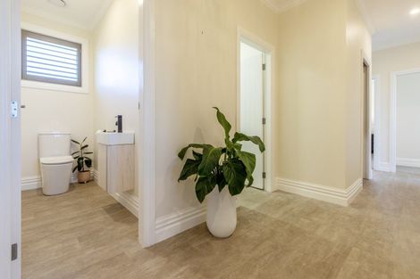 Photo of property in 20 Smith Street, Dannevirke, 4930