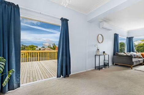 Photo of property in 11 Craigbank Avenue, New Lynn, Auckland, 0600