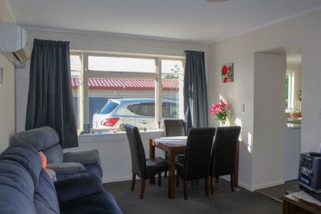 Photo of property in 19 Avenue Road, West End, Timaru, 7910