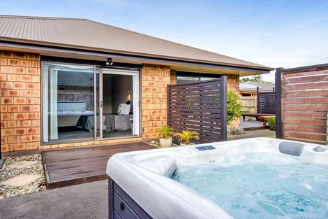 Photo of property in 5 Marlin Terrace, Bell Block, New Plymouth, 4312