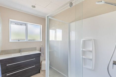 Photo of property in 2/3 Sandel Rise, Merrilands, New Plymouth, 4312